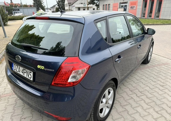 Kia Ceed cena 24900 przebieg: 145000, rok produkcji 2010 z Rymanów małe 631